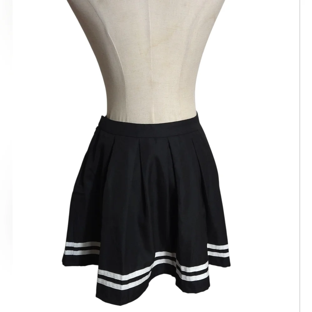 Hot Topic Goth Black Pleated Mini Skirt
